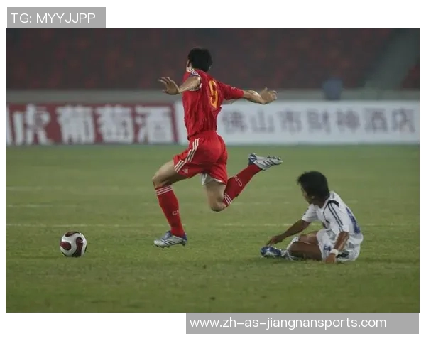 以爱国情怀为动力的足球球星事迹与贡献分析 以爱国情怀为动力的足球球星事迹与贡献分析